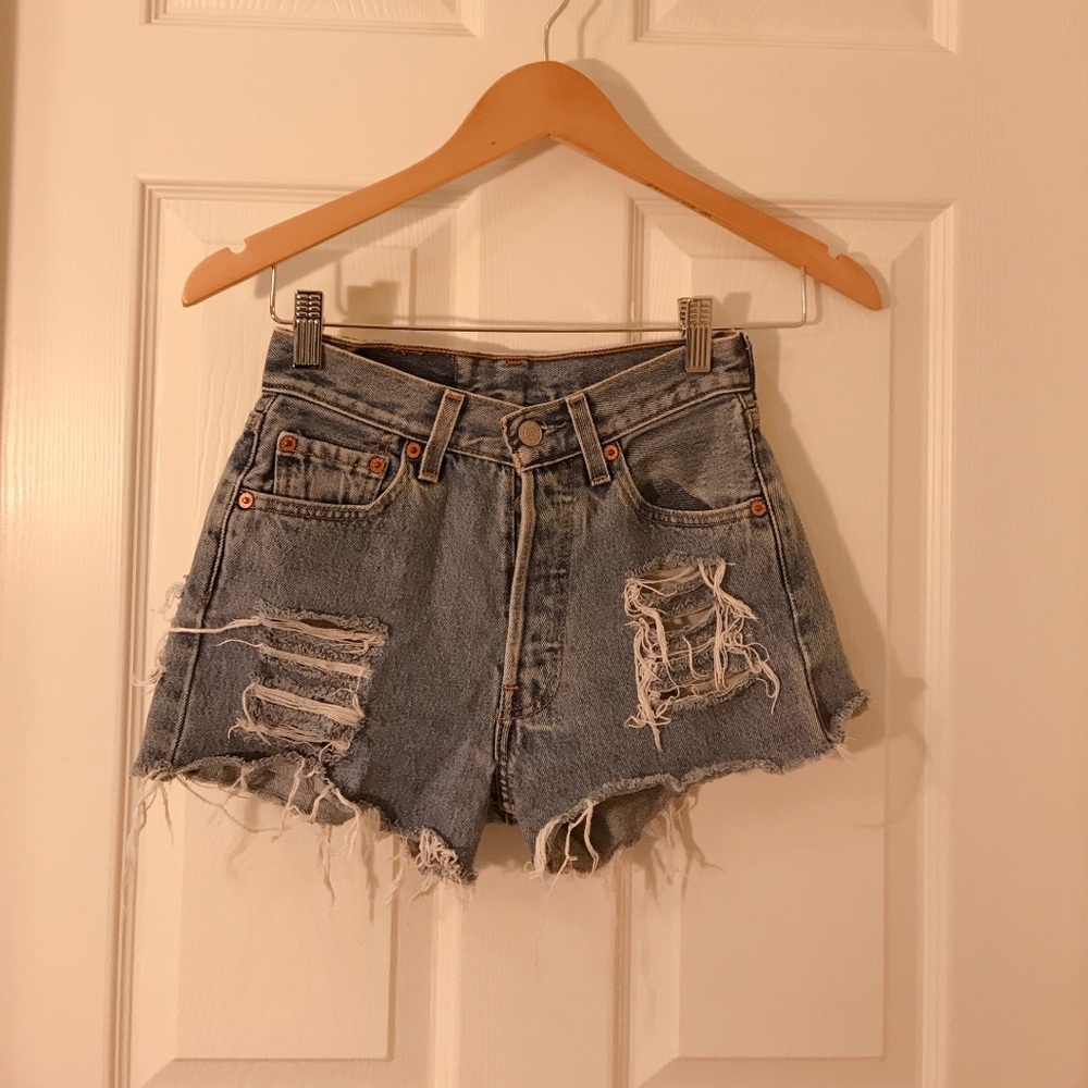 RARE LEVI DISTRESSED JEAN SHORTS